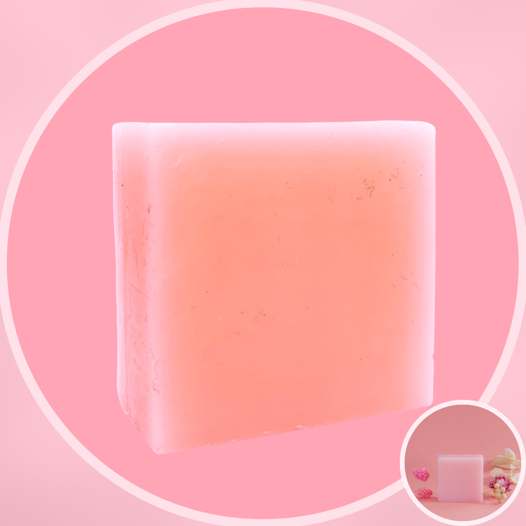 SAVON À L'HUILE ESSENTIELLE DE PLANTE
